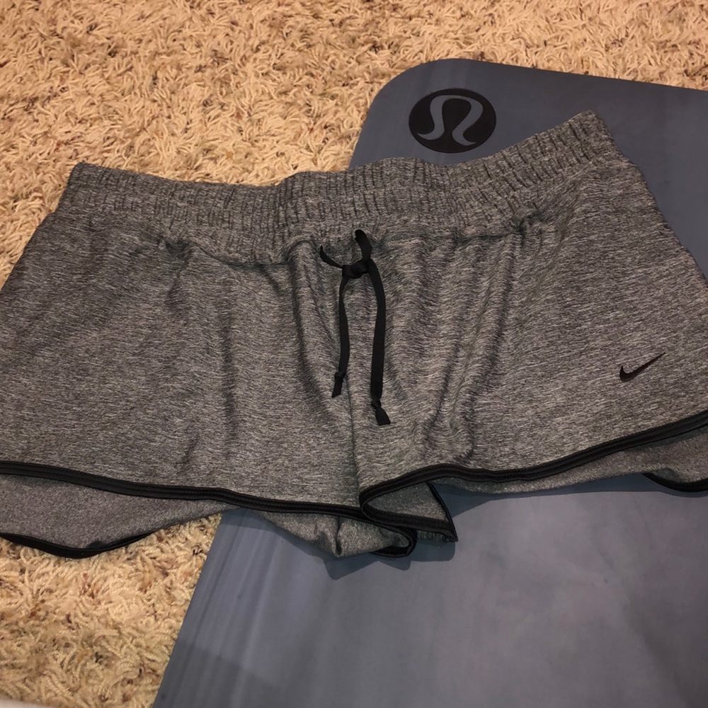Used Nike shorts size m in great condition!
